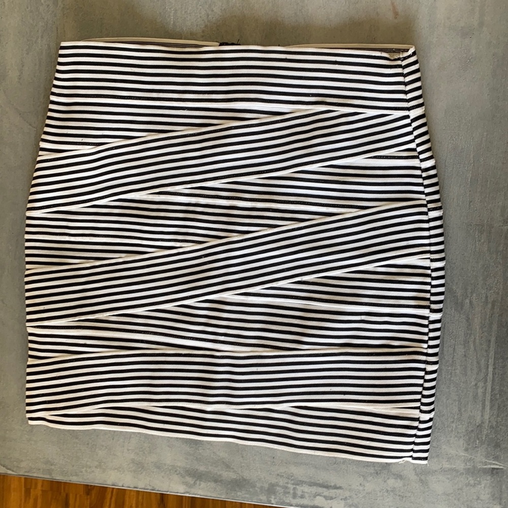 Honey Punch b&w striped Mini Skirt - Medium